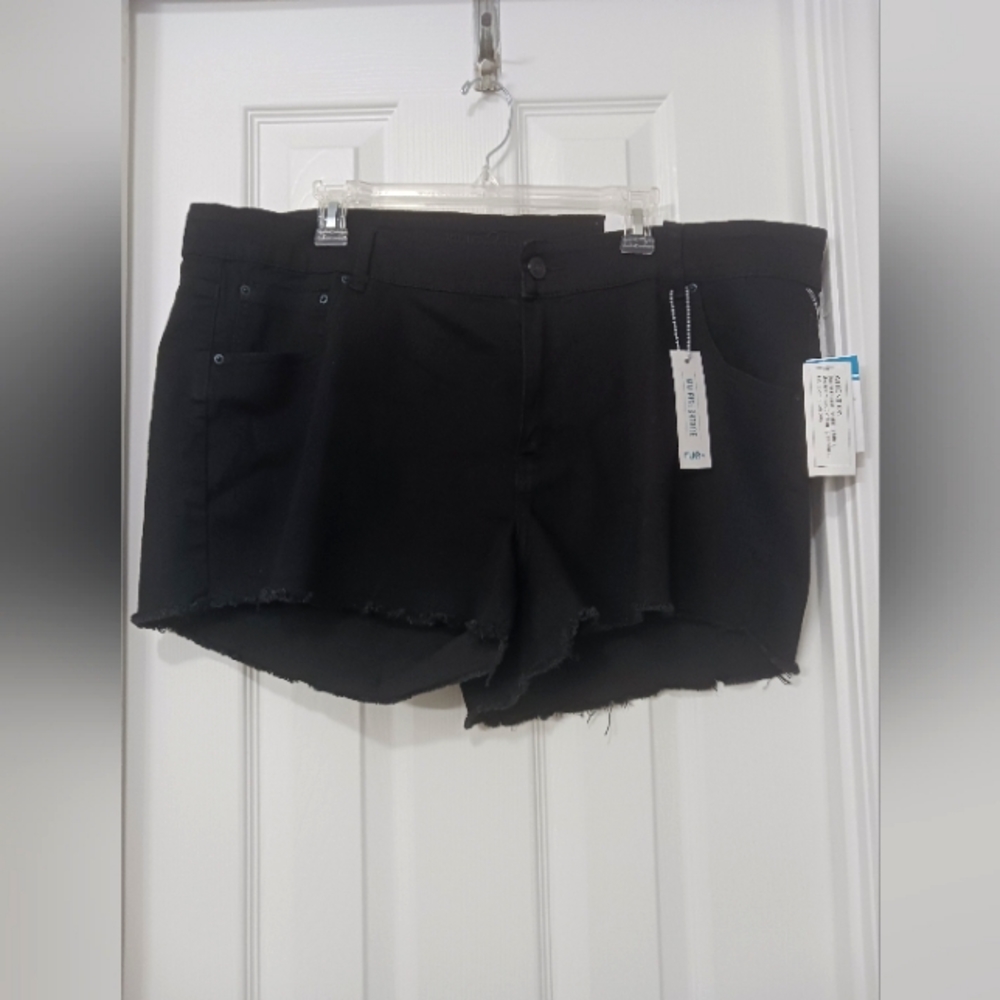 Rue21 shortie shorts size 22